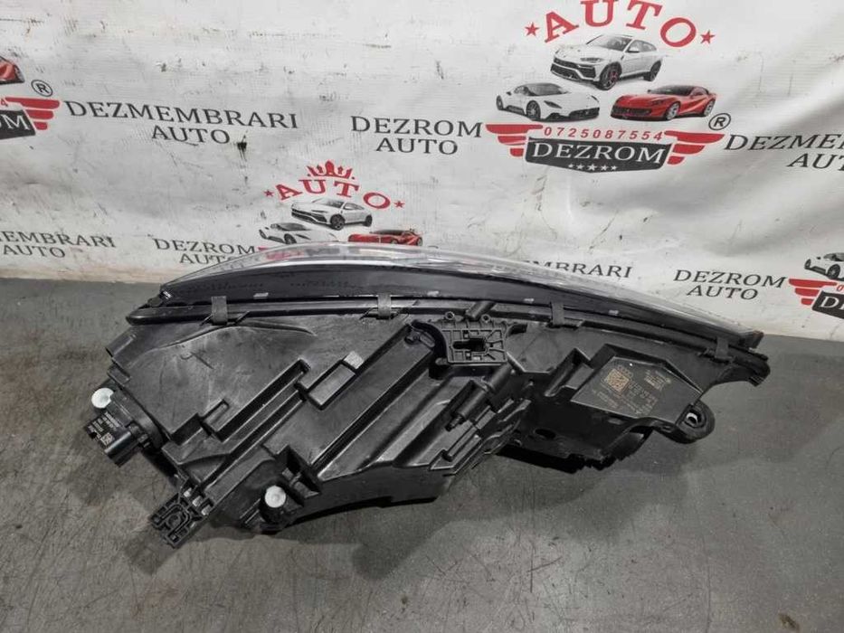Far LED stanga original 8W0941033G Audi A4 B9