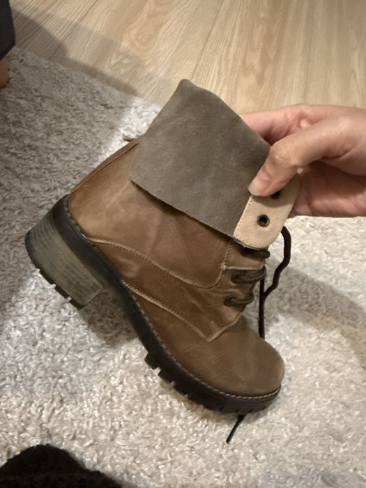 Bocanci din piele
