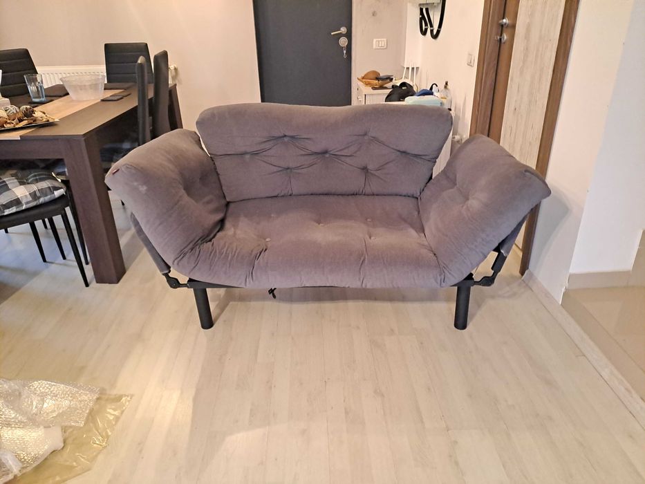 Canapea 2 persoane, gri antracit, brate extensibile