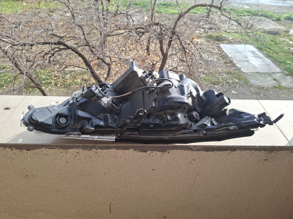 Ляв фар Toyota Rav 4 2018 - 2022