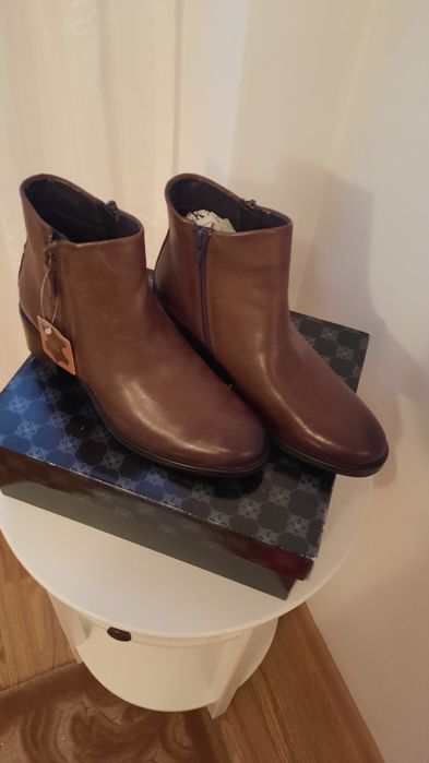 Ghete piele mărimea 37