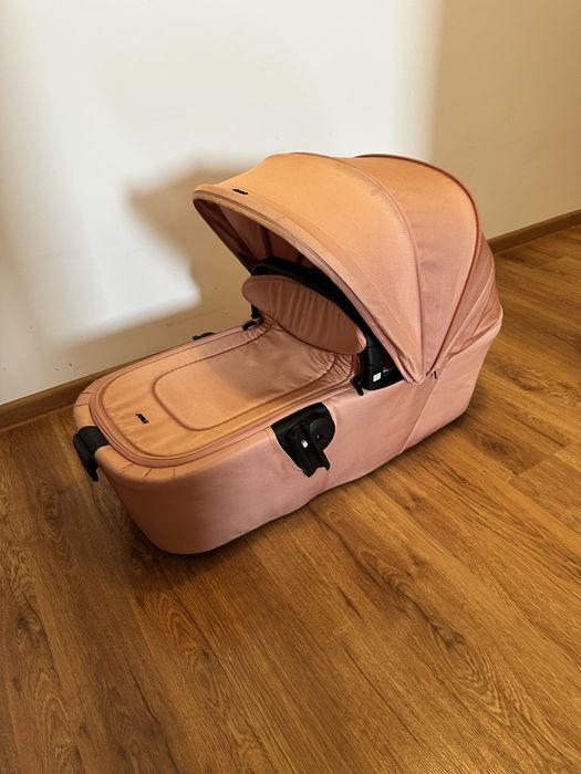 Vand landou Joolz Air plus cu protectie ploaie