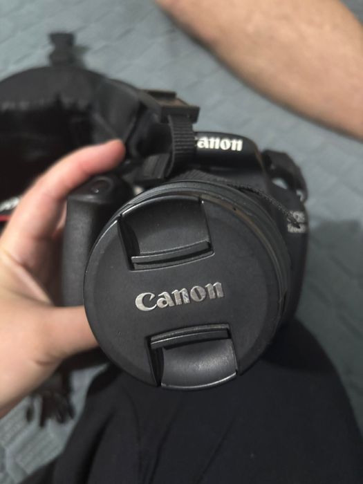 Срочно продам Canon EOS 1200D