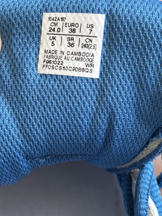 Кросовка Asics 36 размер