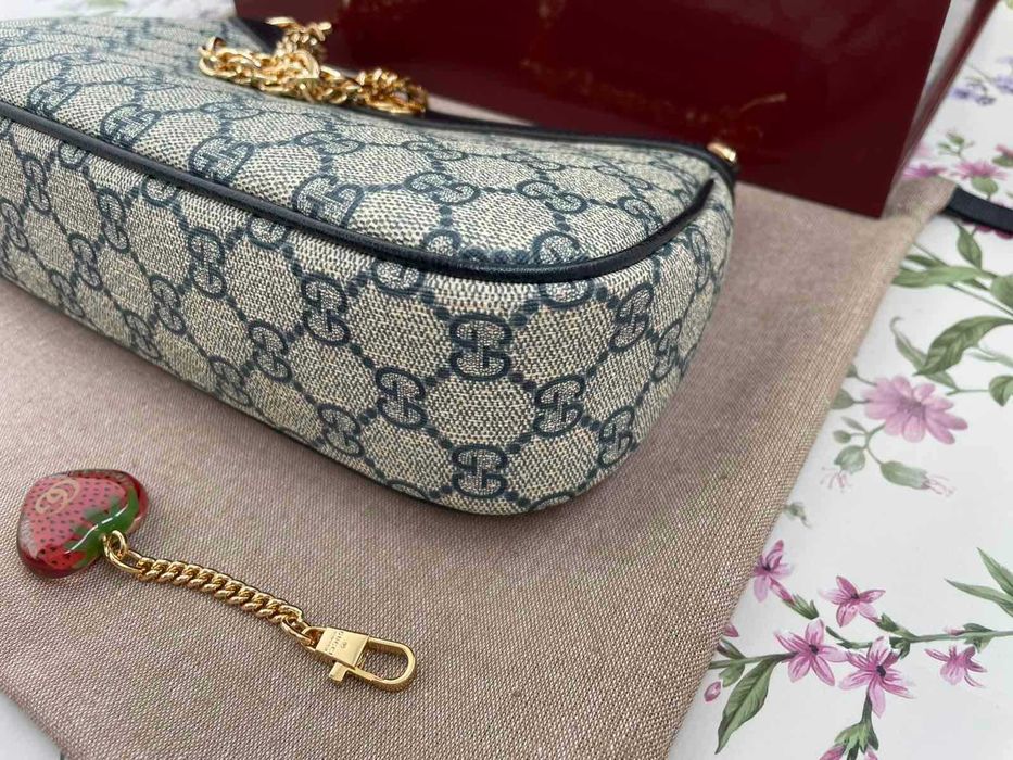 Оригинална Чанта Gucci Ophidia Синя Кожа Бежов Canvas Гучи Златно Gold GG Лого и Синджир