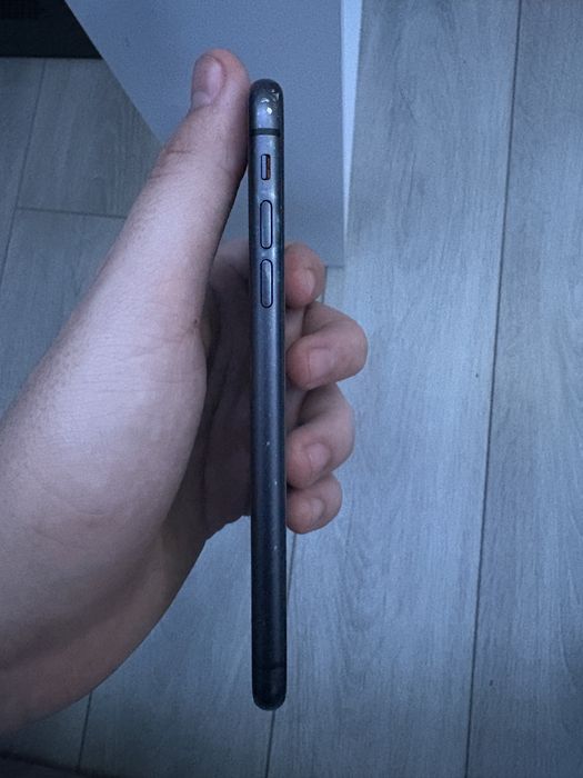 СРОЧНО продам iphone 11