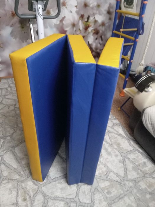 Продам мат спортивный б/у