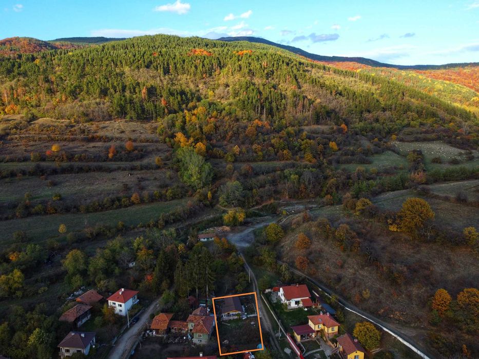 Продавам къща в с. Стъргел на 45 минути от София