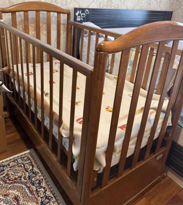 Детская кроватка