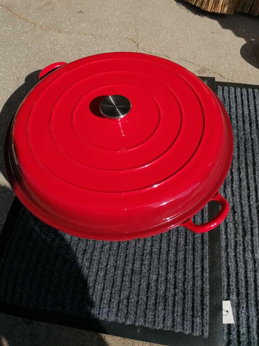 Tigaie /cratiță, fi 40 cm din fontă emailată cu capac 409 lei