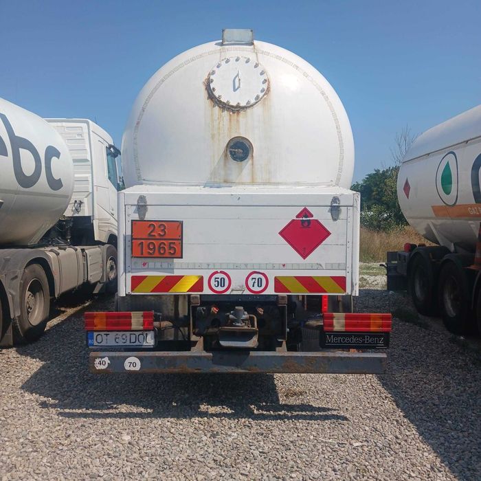 Mercedes-Benz Actros 2541 (6x2) – Autocisternă (GPL / Cisterne)
