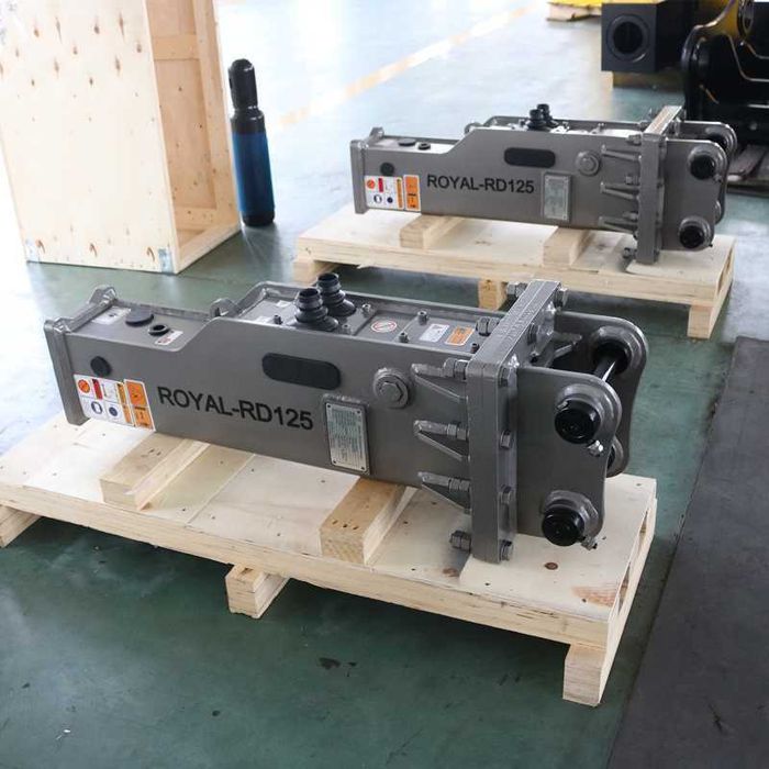 Stoc picon hidraulic buldoexcavator Komatsu WB 93, nou, 6-9 tone