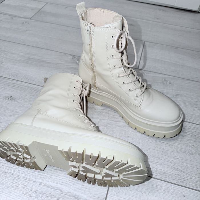 Ботинки/ бутсы Stradivarius в отличном состоянии