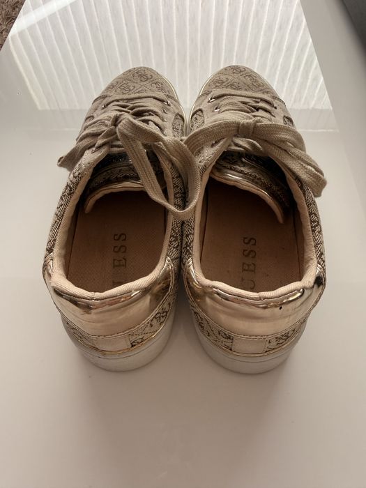 Дамски кецове Guess