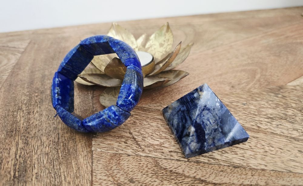 Piramina Sodalit 5cm NOUA