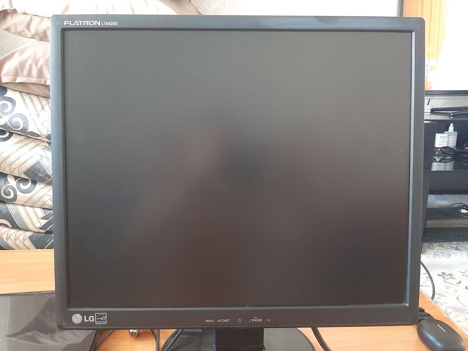 Монитор         LG