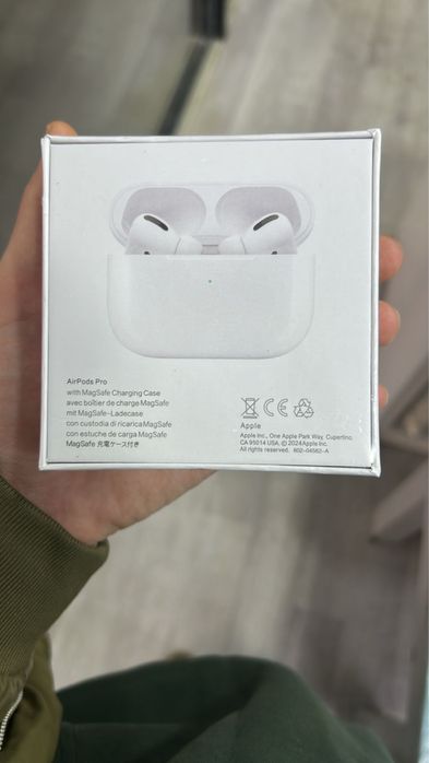 Наушники Apple AirPods Pro