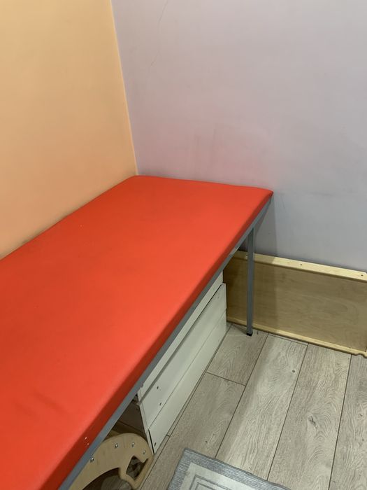 Продам кушетку для массажа