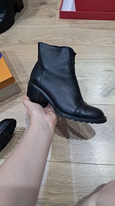 Продам осенние сапоги