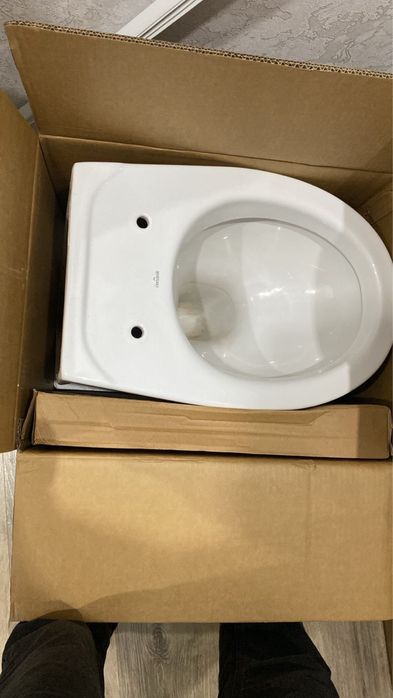 Унитаз подвесной cersanit б/у