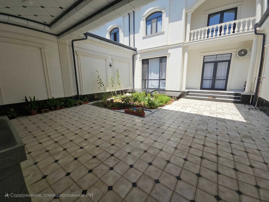 В Сергели продаётся двухэтажный дом с подвалом, с евроремонтом.