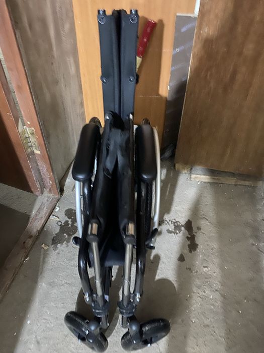 Срочно продам инвалидная коляска