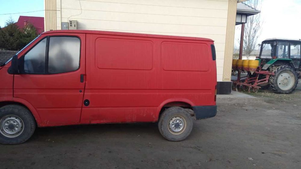 Ford sotiladi. Holati yaxshi