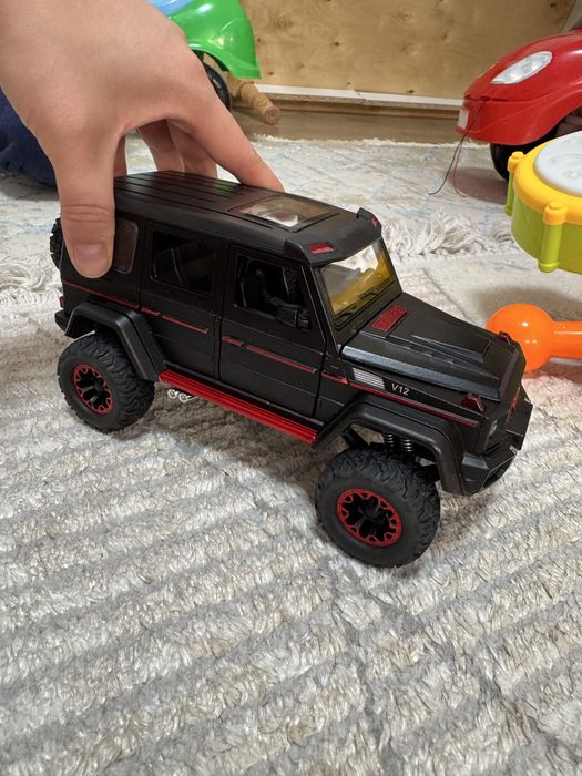 Продам машинки в хорошем состоянии