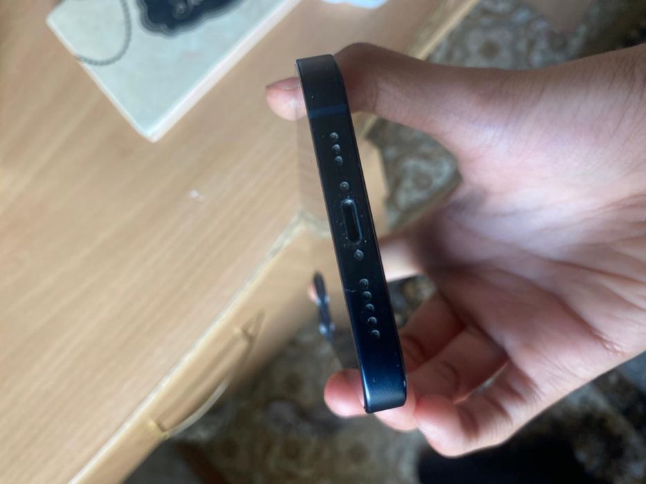 Айфон 13, без царапины