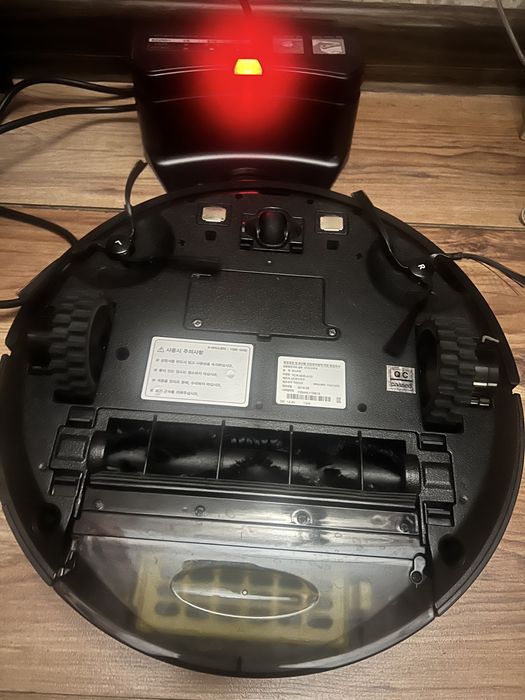 Робот-пылесос iClebo A1 (Южная Корея)