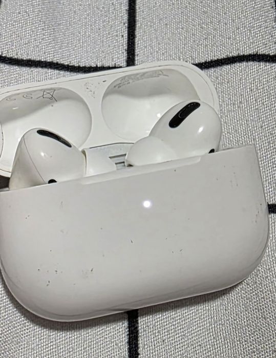 Casti Apple Airpods Pro 1st Gen (2019)