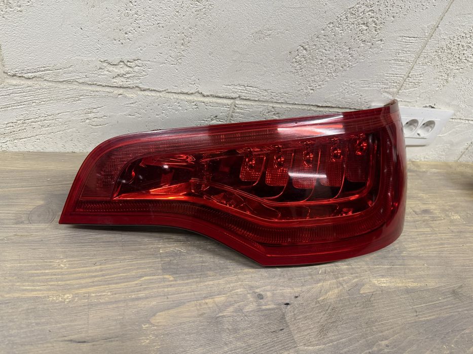 Stop tripla lampa dreapta aripa Audi Q7 4L Facelift 2010-2015 Full LED