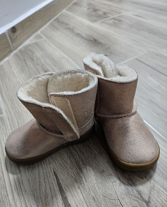 Ghete Ugg fetițe marime 20