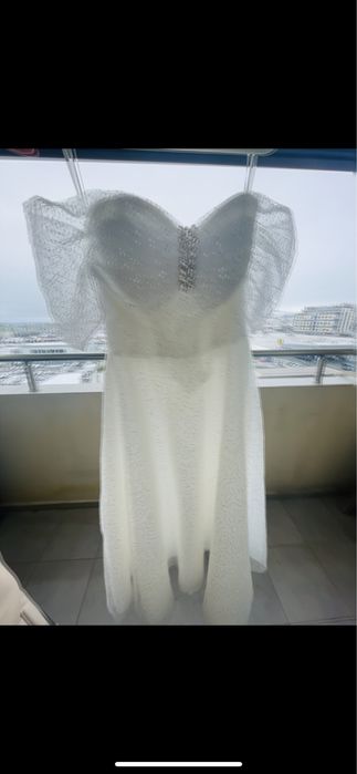 Официална бяла рокля