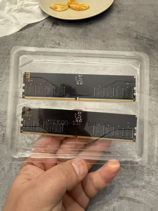 Kit 32gb RAM DDR5 5200 mhz cl42 crucial (nu corsair)