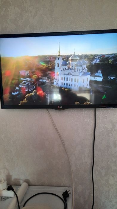 Продам телевизор лж