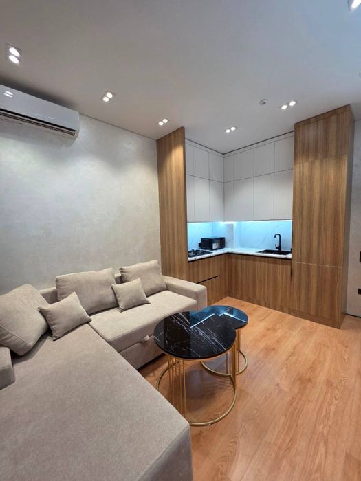 Сдаётся 2 комнатная на нрж жомий