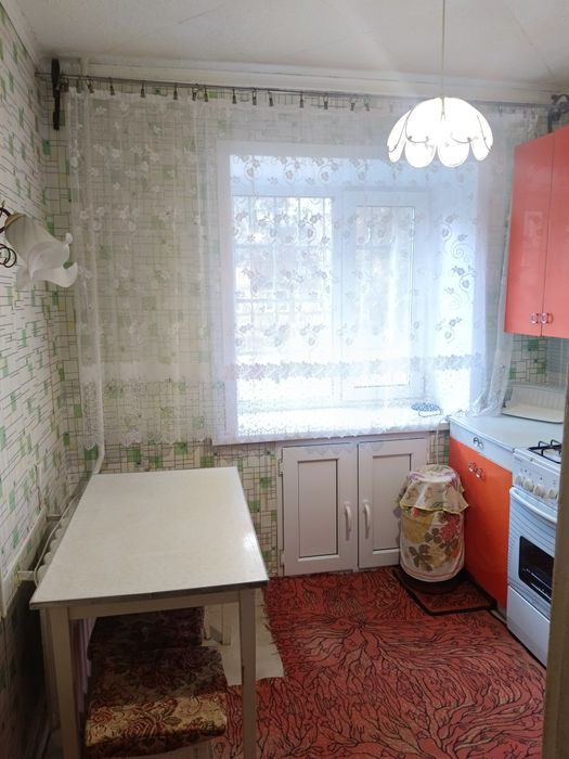 Продам 2 х комн. 2-30, 1 этаж.