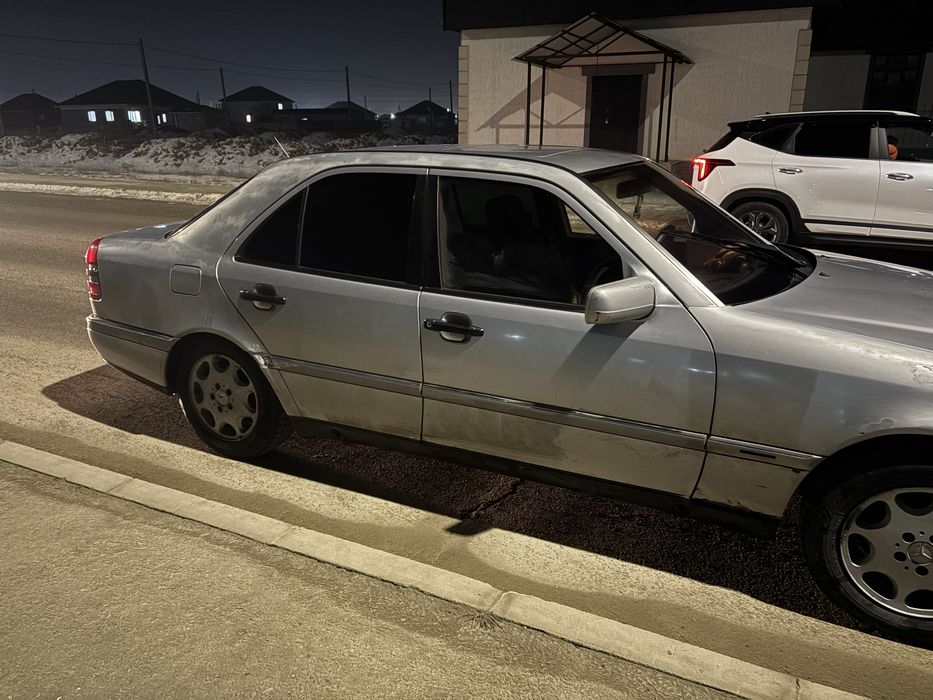 Мерседес С180 W202