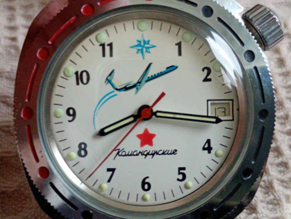 Прекрасен Стар Руски Механичен часовник Восток Командирски