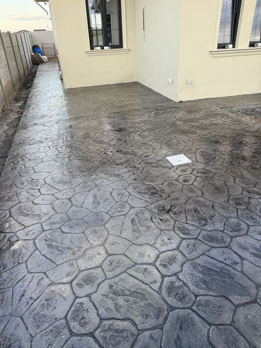 Beton Amprentat – Estetic și Durabil pentru Spațiul Tău Exterior!