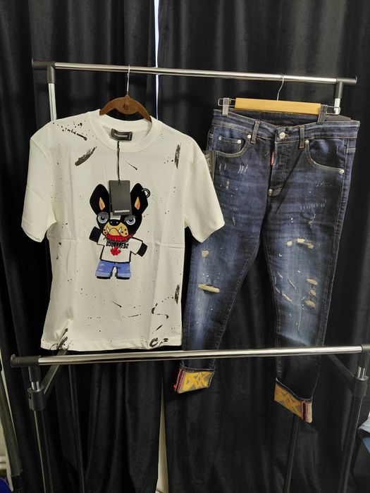 Compleu bărbați dsquared2!