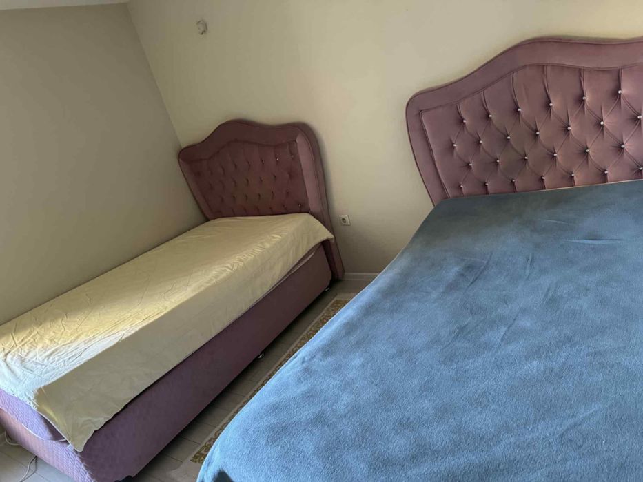 Единични легла с матрак 380€ за брой