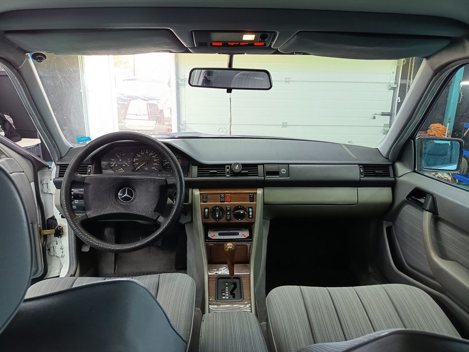 Mercedes w124  2.0 automat 1989 AC