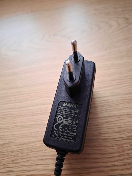 Charger analyzer/incarcator acumulatori Maha Powerex MH-C9000