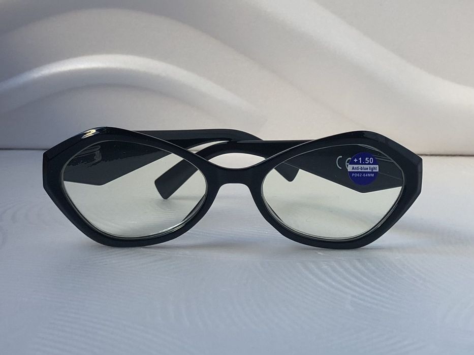 Модерни дамски диоптрични очила /+1.00 - +3.00 /