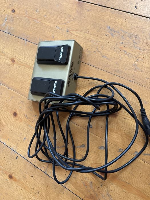 Педали для музыкальных комбиков