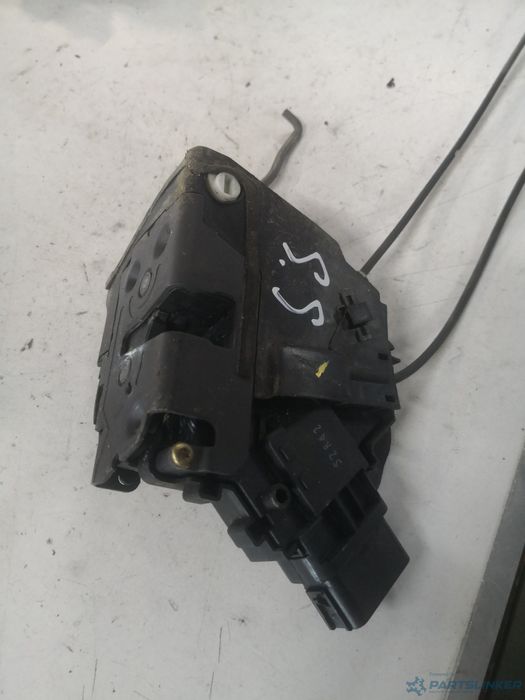 Broasca Usa Stanga Spate Mazda 3> 2005