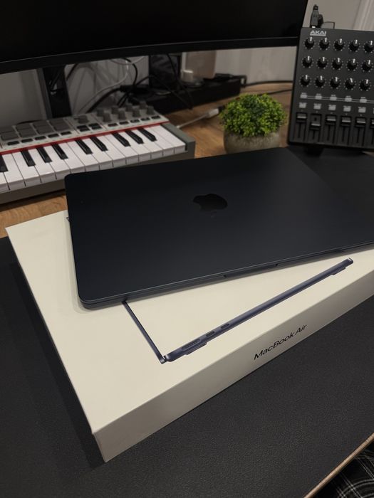 MacBook Air M3 2024 Года - 8/512 гб