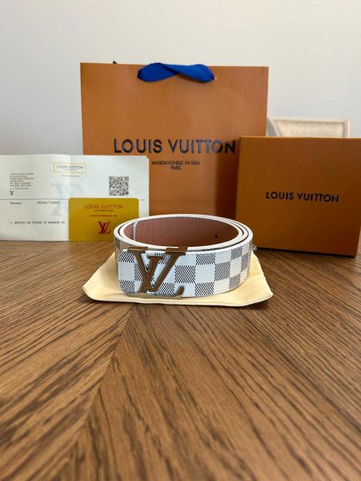 Curea Louis Vuitton Damier White LV Buckle – Premium Edition